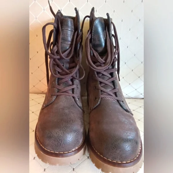 Lugz Shoes Boots Flex Stridememory Foam By Lugz Poshmark - Main Image